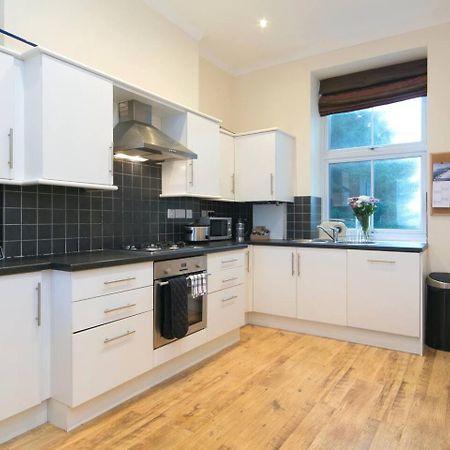 Pass The Keys Hafan Stylish 2 Bedroom Sea View Apartment Pwllheli Exteriör bild
