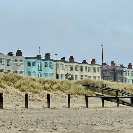 Pass The Keys Hafan Stylish 2 Bedroom Sea View Apartment Pwllheli Exteriör bild