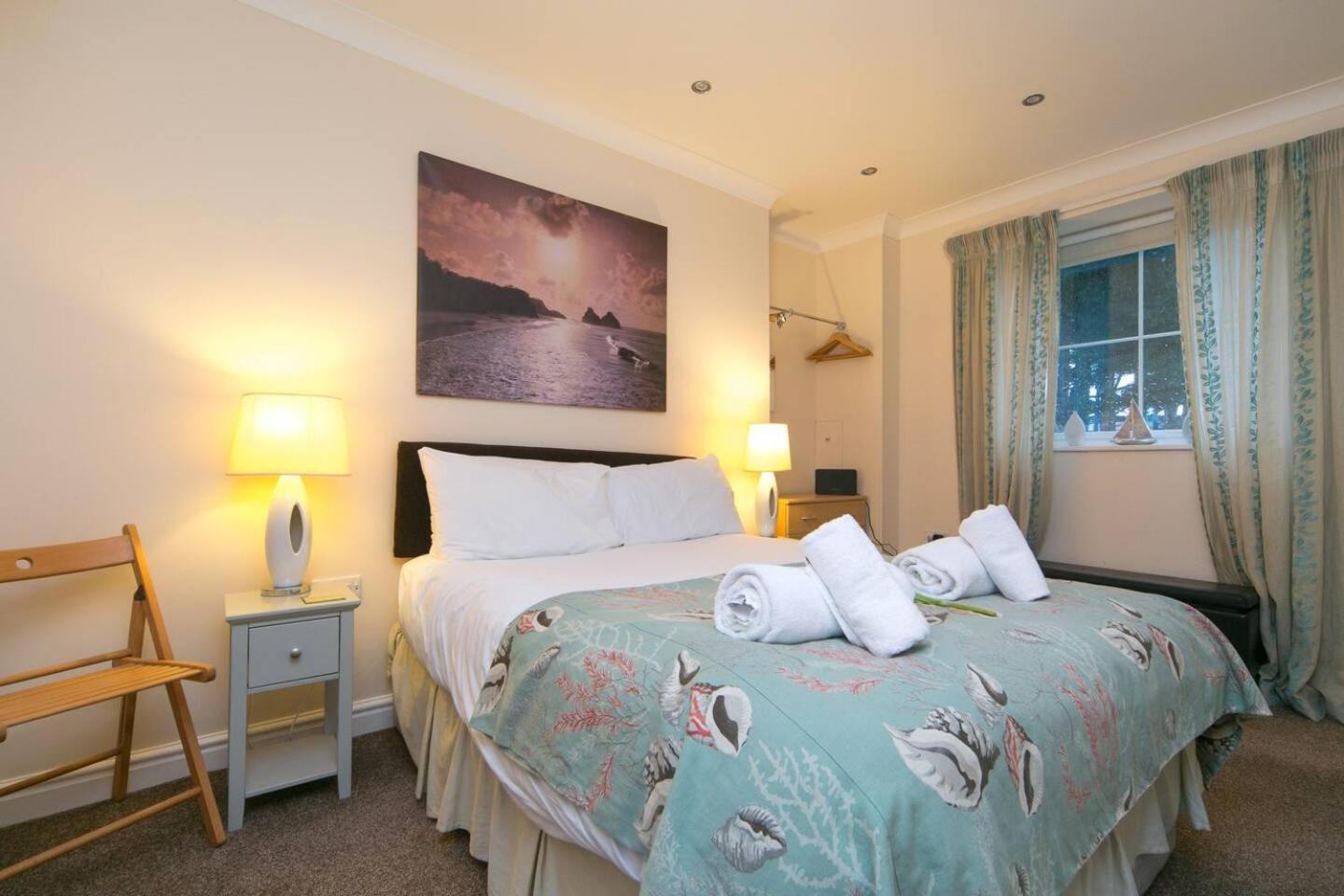 Pass The Keys Hafan Stylish 2 Bedroom Sea View Apartment Pwllheli Exteriör bild