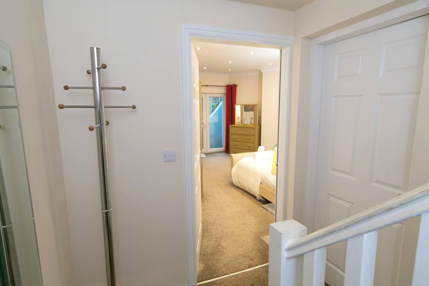 Pass The Keys Hafan Stylish 2 Bedroom Sea View Apartment Pwllheli Exteriör bild
