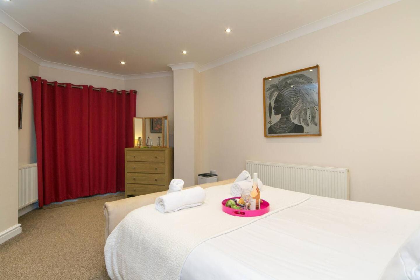 Pass The Keys Hafan Stylish 2 Bedroom Sea View Apartment Pwllheli Exteriör bild
