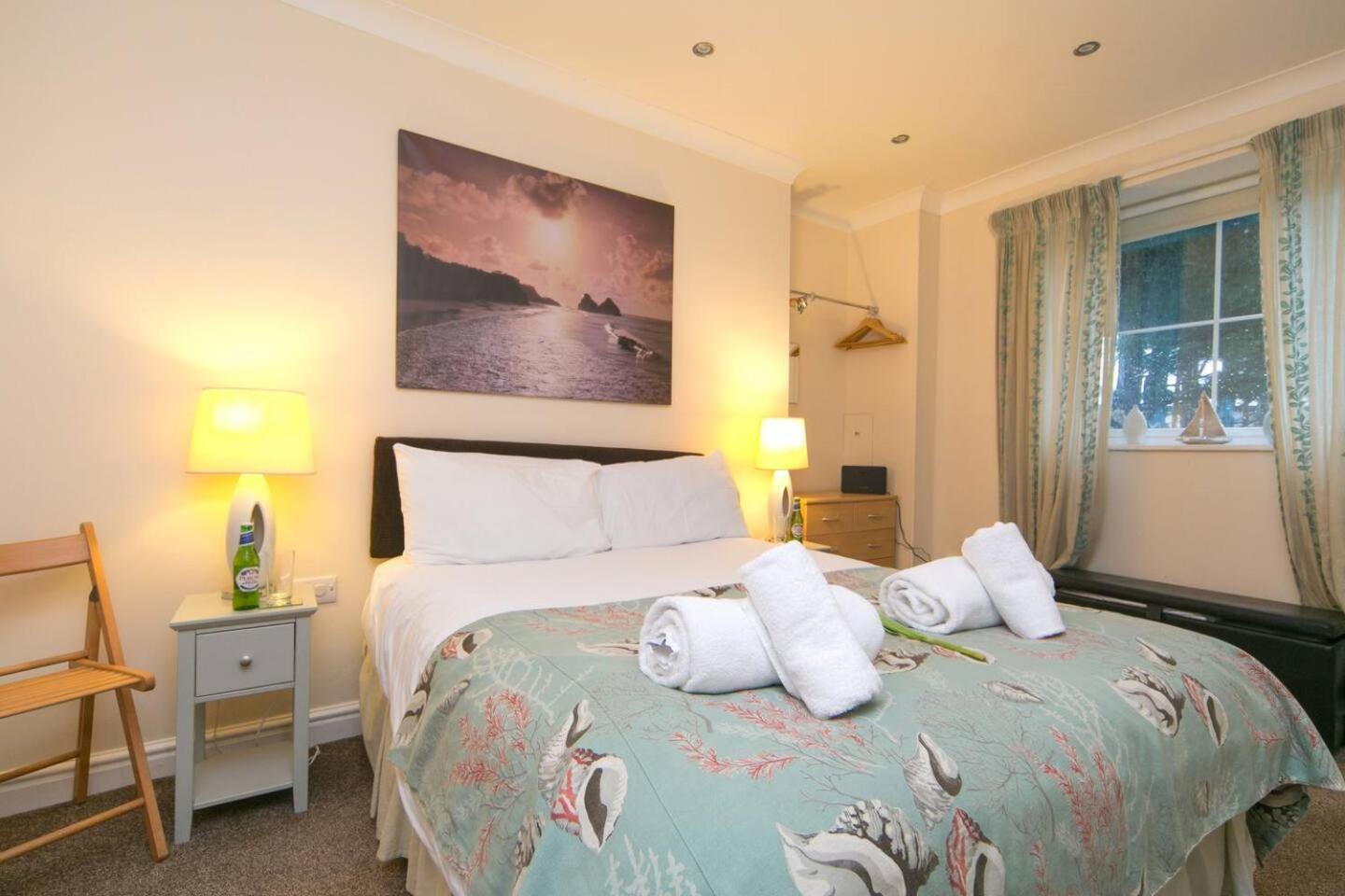 Pass The Keys Hafan Stylish 2 Bedroom Sea View Apartment Pwllheli Exteriör bild